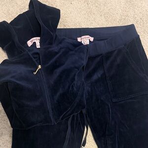 Juicy Couture Women's Dark Blue Velour Jogger Set